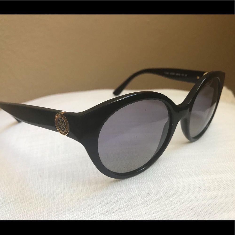 Tory Burch Sunglasses without case